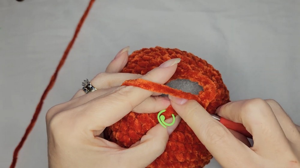 Crochet a Pumpkin-Kitty Amigurumi Pattern! 6