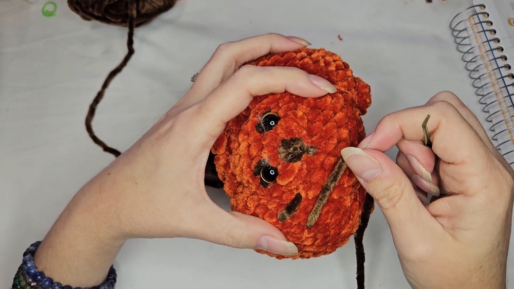 Crochet a Pumpkin-Kitty Amigurumi Pattern! 8