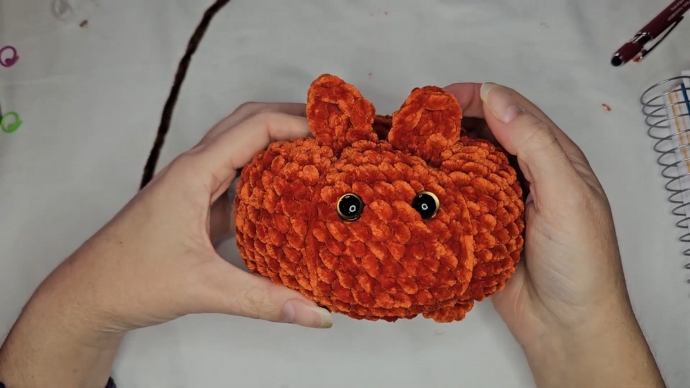 Crochet a Pumpkin-Kitty Amigurumi Pattern! 9