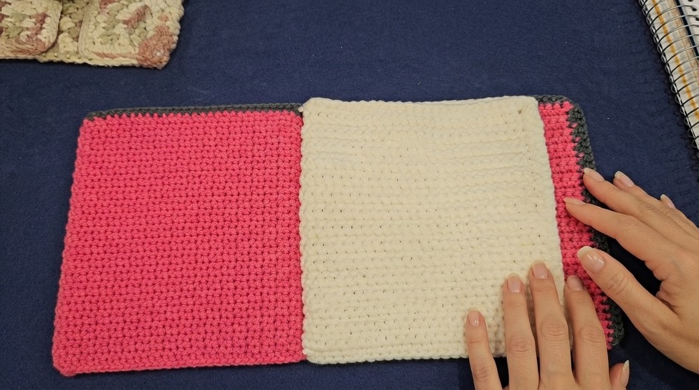 Cute Crochet Book Pattern for Beginners (11)