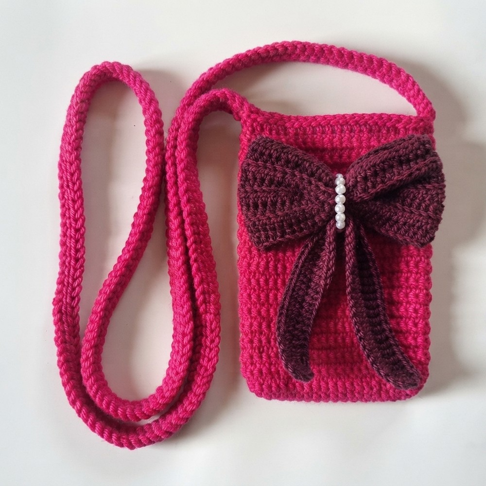 Cute & Easy Crochet Phone Bag Tutorial For Beginners (7)