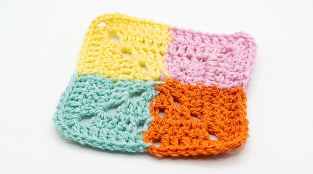 Easy Colorful Granny Square Crochet (9)