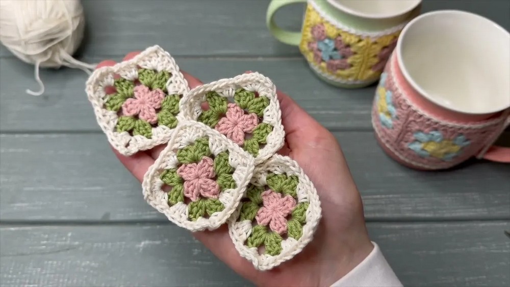 Granny Square Crochet MUG COZY (4)