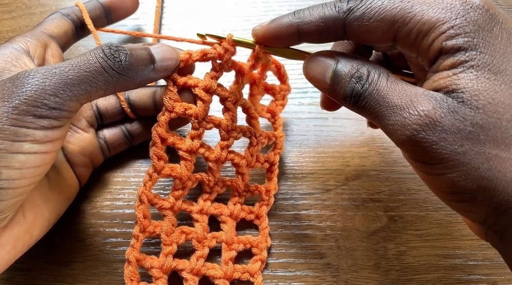 How To Crochet A Mesh Headband (6)