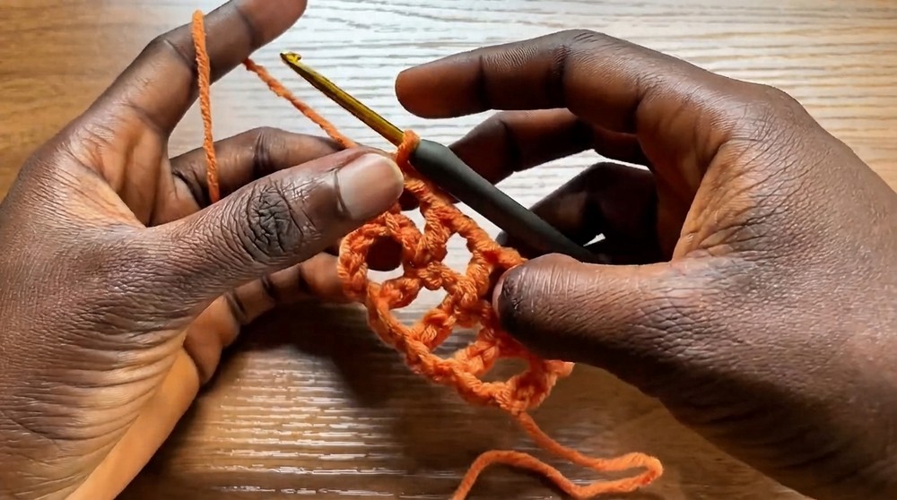 How To Crochet A Mesh Headband (7)