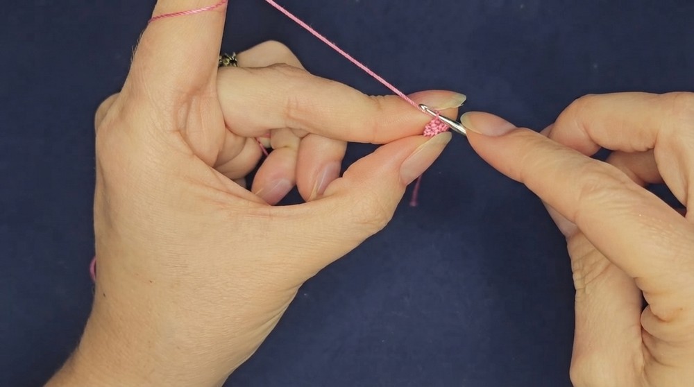 How to Crochet Pencil Earrings Easily (2)
