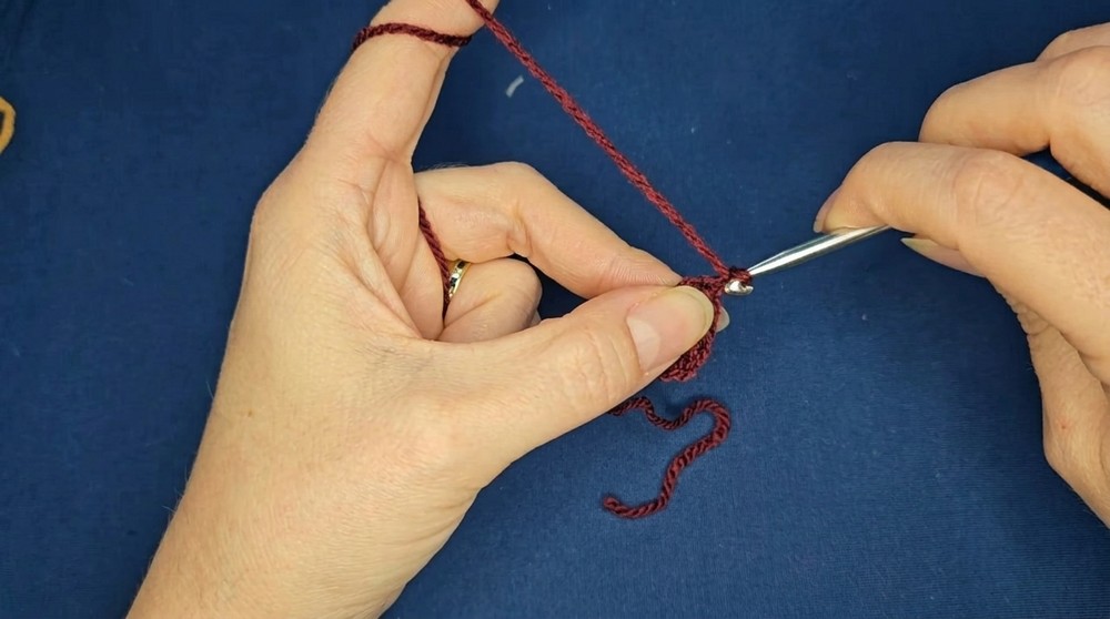 How to Crochet a Puff Stitch Granny Square pattern (3)