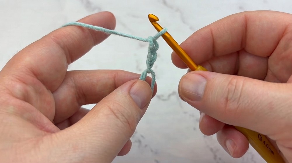 How to Crochet a Spike Stitch Granny Square Free Pattern (7)