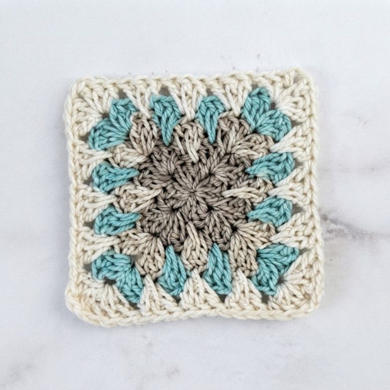 How to Crochet a Spike Stitch Granny Square Free Pattern (3)