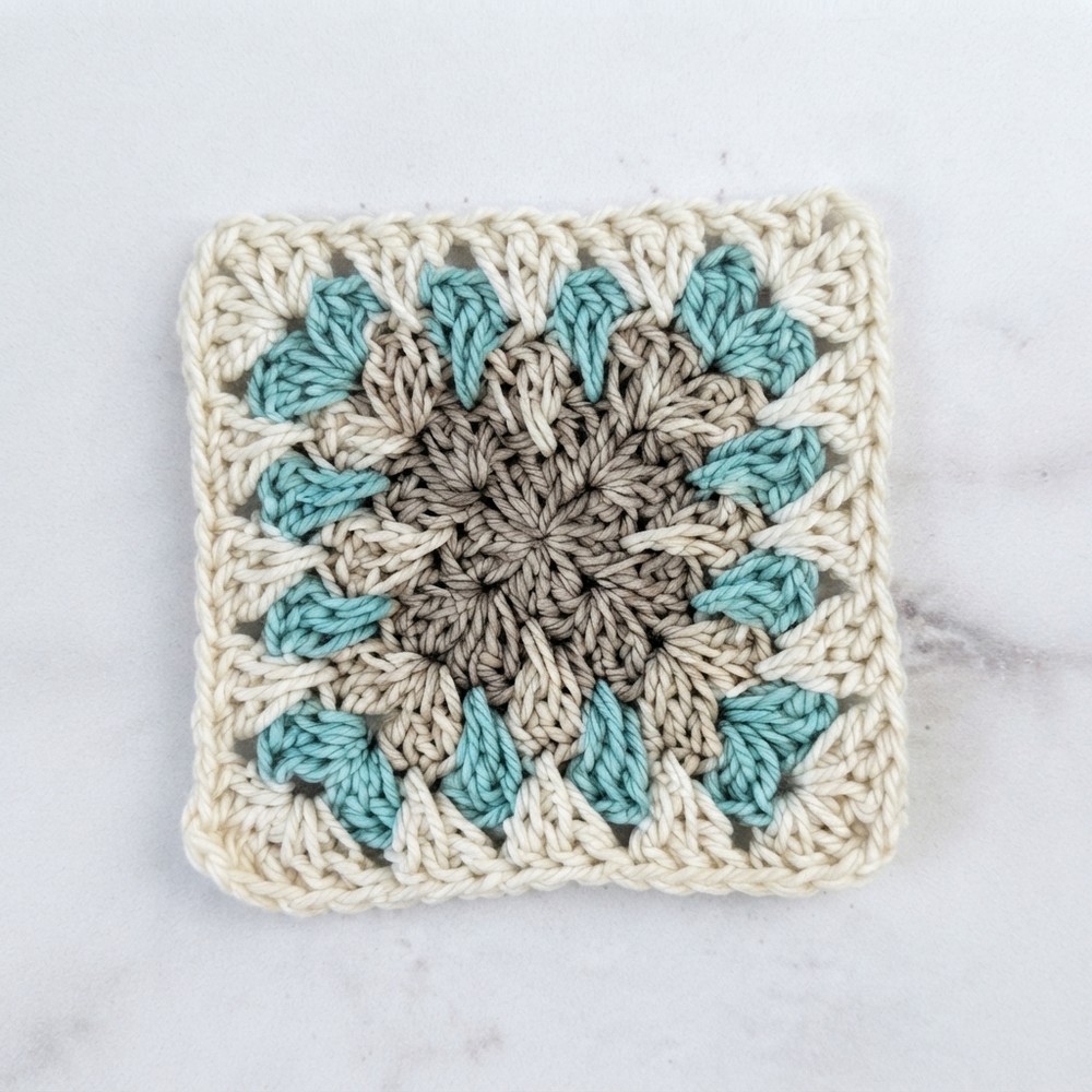 How to Crochet a Spike Stitch Granny Square Free Pattern (3)