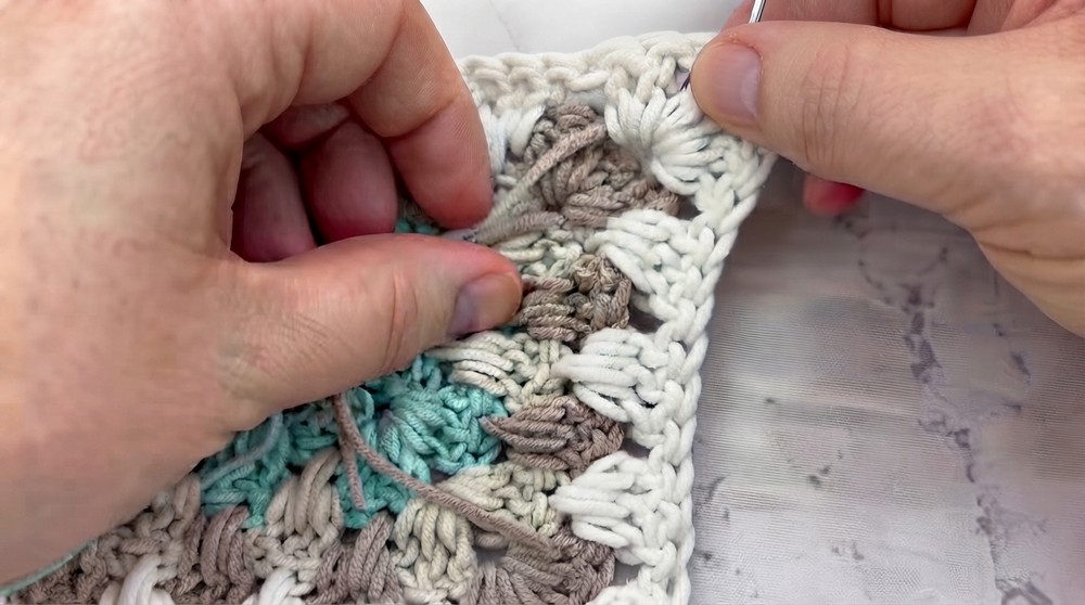 How to Crochet a Spike Stitch Granny Square Free Pattern (5)