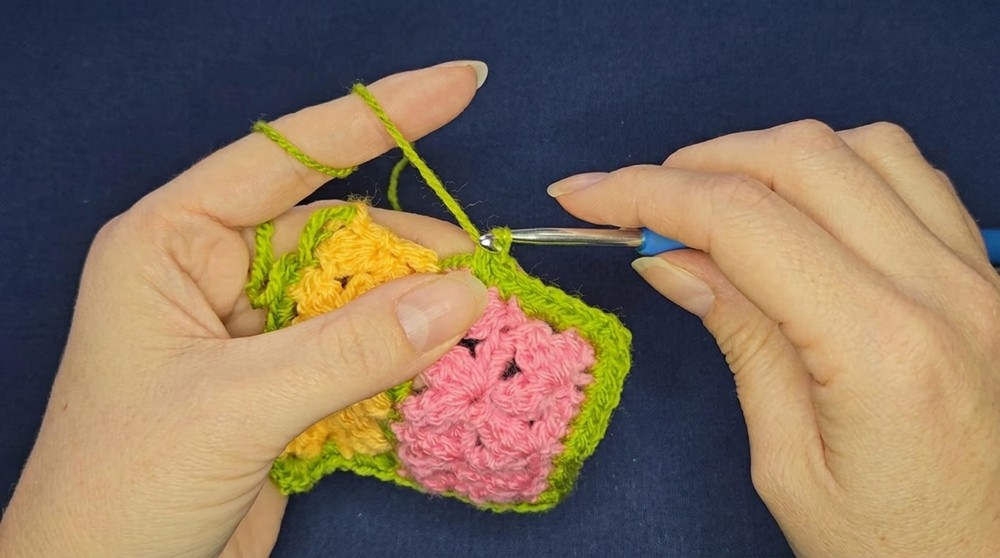 How to Crochet an Easy Granny Square Deck Pattern (6)