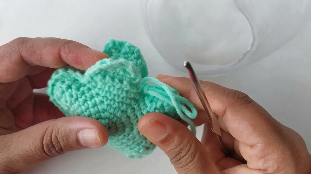 How to crochet STAR Amigurumi Keychain or bagcharm or car mirror hanging 4