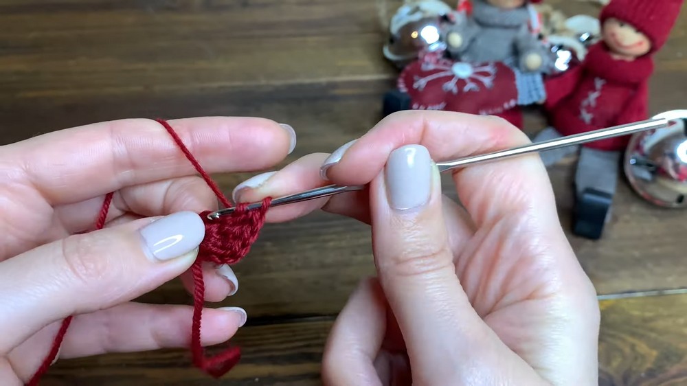 New Year's 🎄 mini HAT 🎄 for the Christmas tree, crocheted (4)