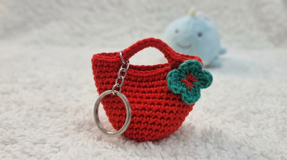Crochet Mini Bag Keychain Pattern 5