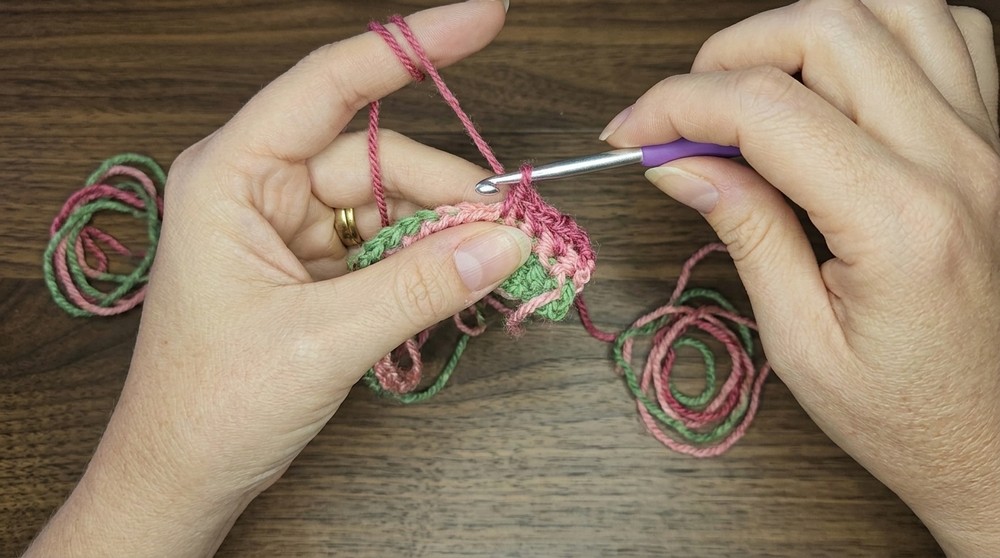 Simple Granny Square Crochet Pattern (8)