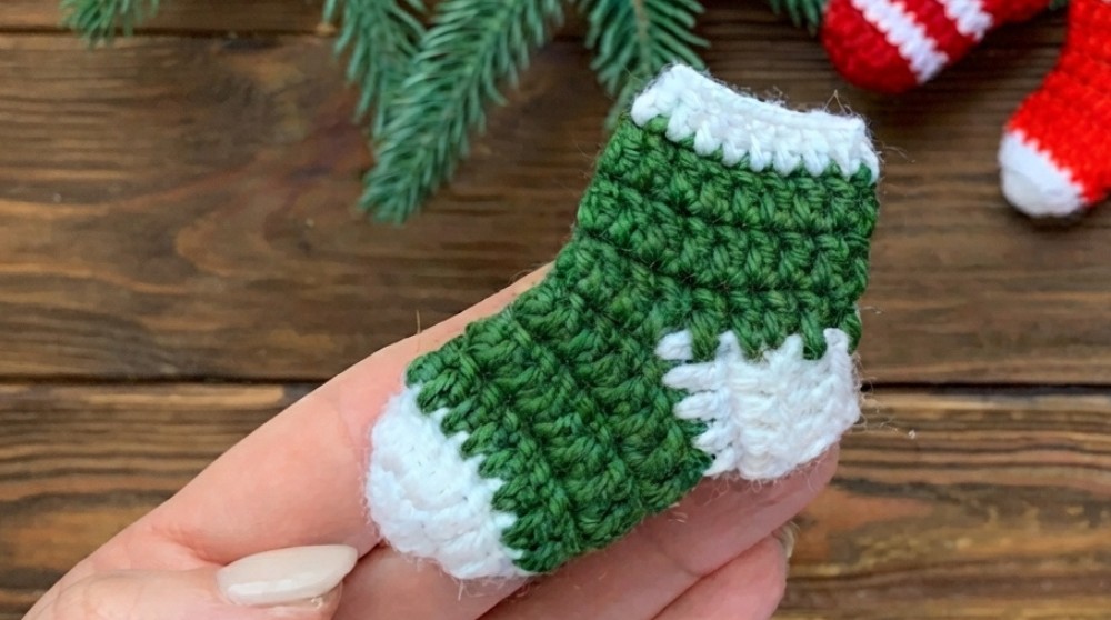 mini crochet 🎄 SOCK 🎄 for New Year's decor (2)