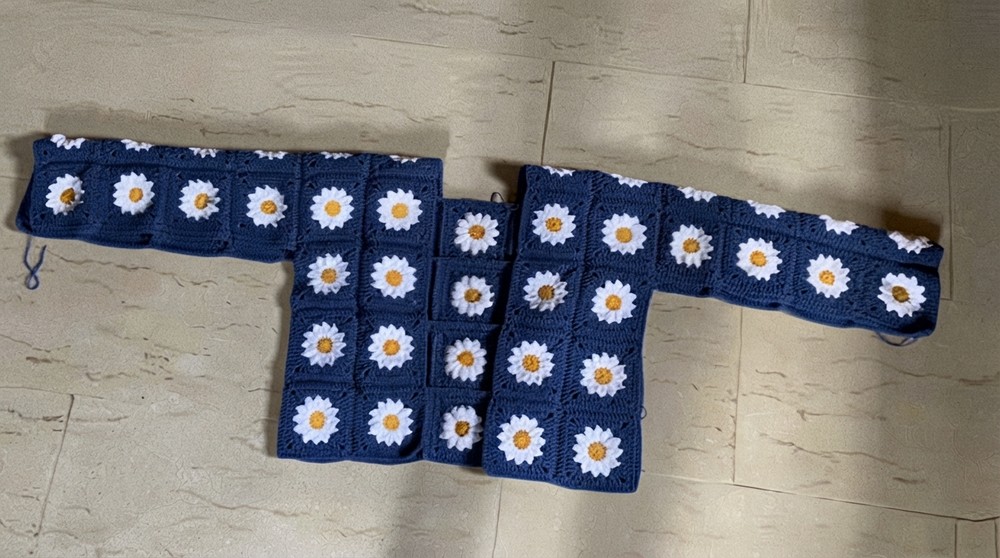 Crochet Granny Square Cardigan (6)Crochet Granny Square Cardigan (6)