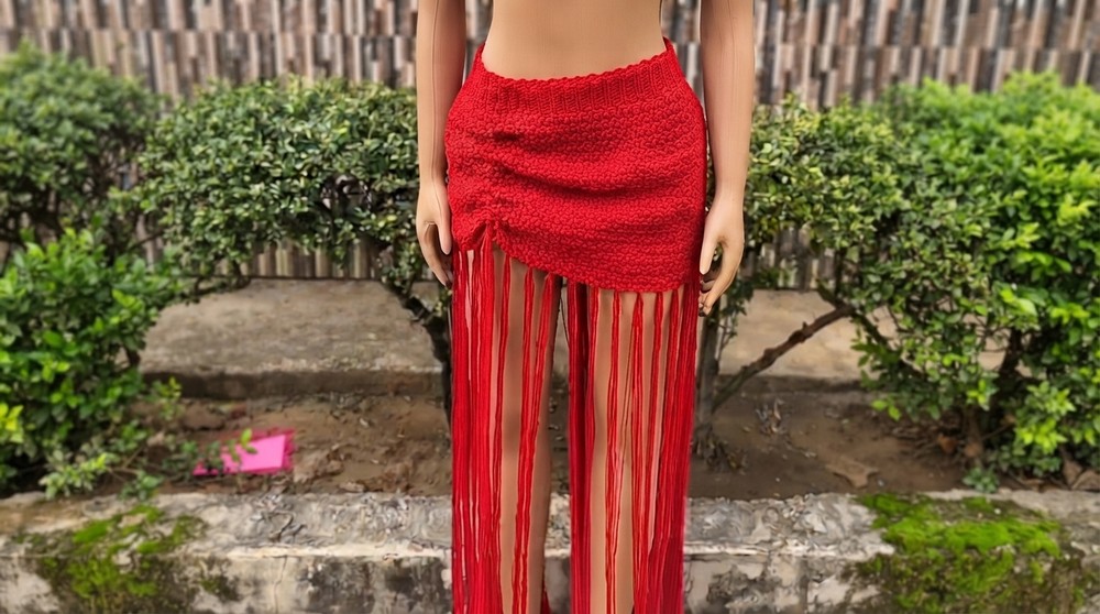 Easy Crochet Fringe Skirt Pattern for Beginners (1)