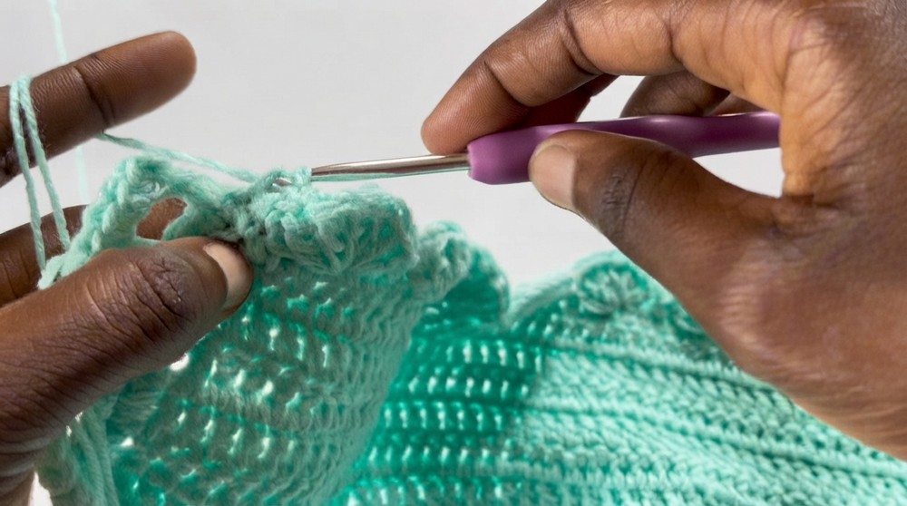 How to Crochet a Bralette for Absolute Beginners (6)