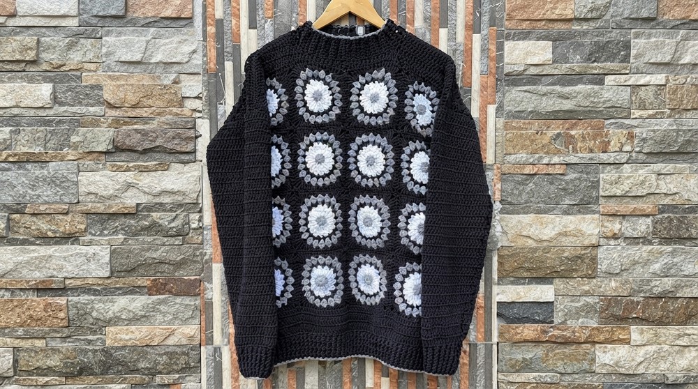 How to Crochet a Granny Square Sweater (4)
