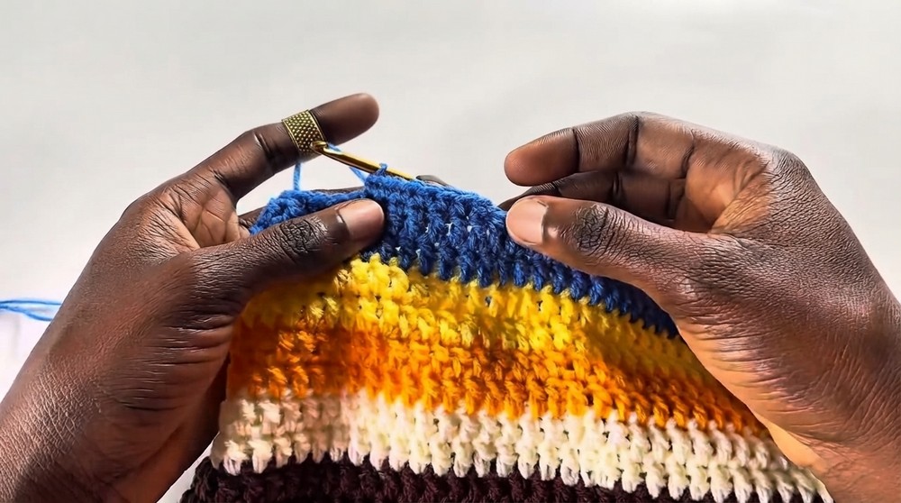 How to Crochet a Slouched Beanie (4)