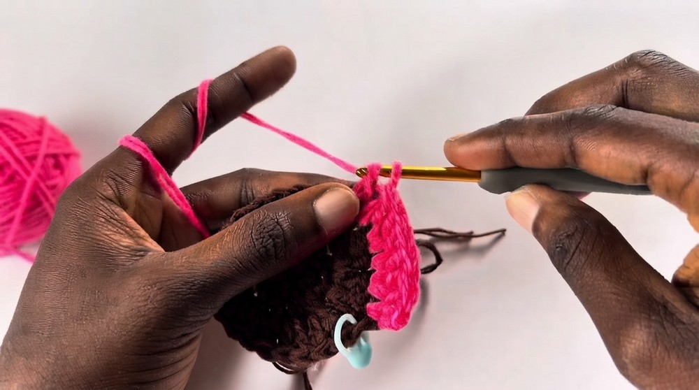 How to Crochet a Slouched Beanie (6)