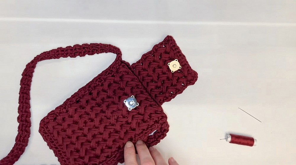 How To Crochet Bag For Beginners For Winter (9)