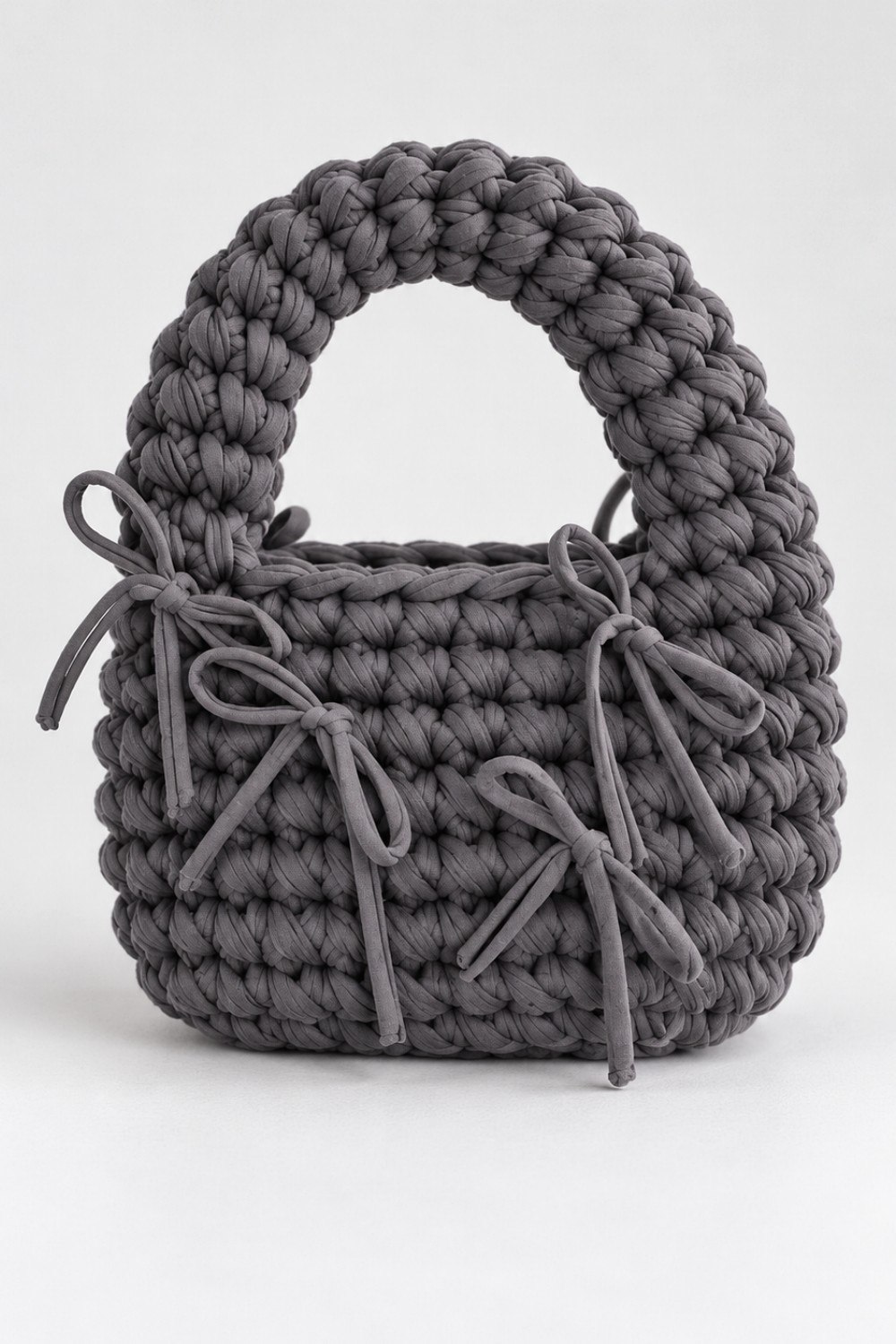 How To Crochet Bag With Bows Made From Knitted Yarn (2)