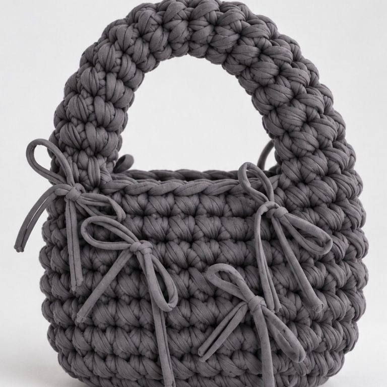 How To Crochet Bag With Bows Made From Knitted Yarn (4)