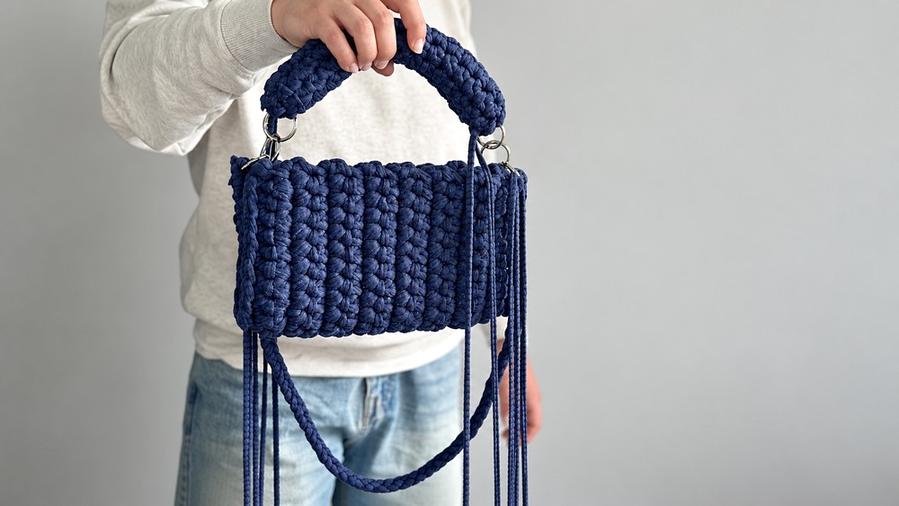 How To Crochet Beautiful Bag (5)