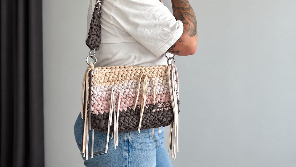 How To Crochet Beautiful Bag (6)