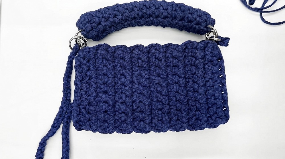 How To Crochet Beautiful Bag (6)