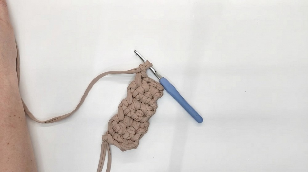 How To Crochet Beautiful Bag (7)
