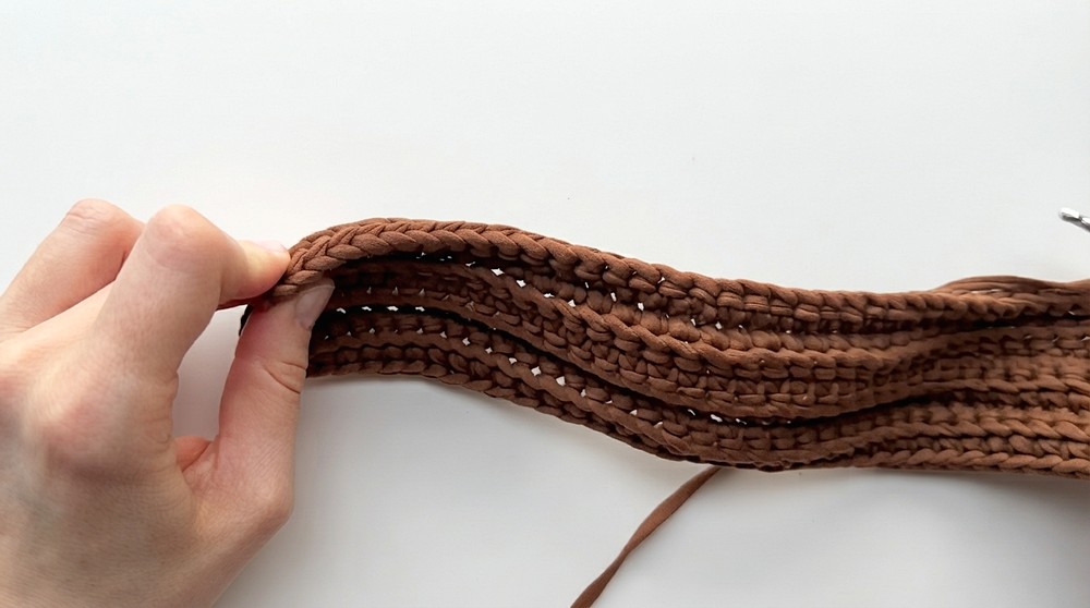 How To Crochet Easy Mk Shoulder Bag From One Skein (10)