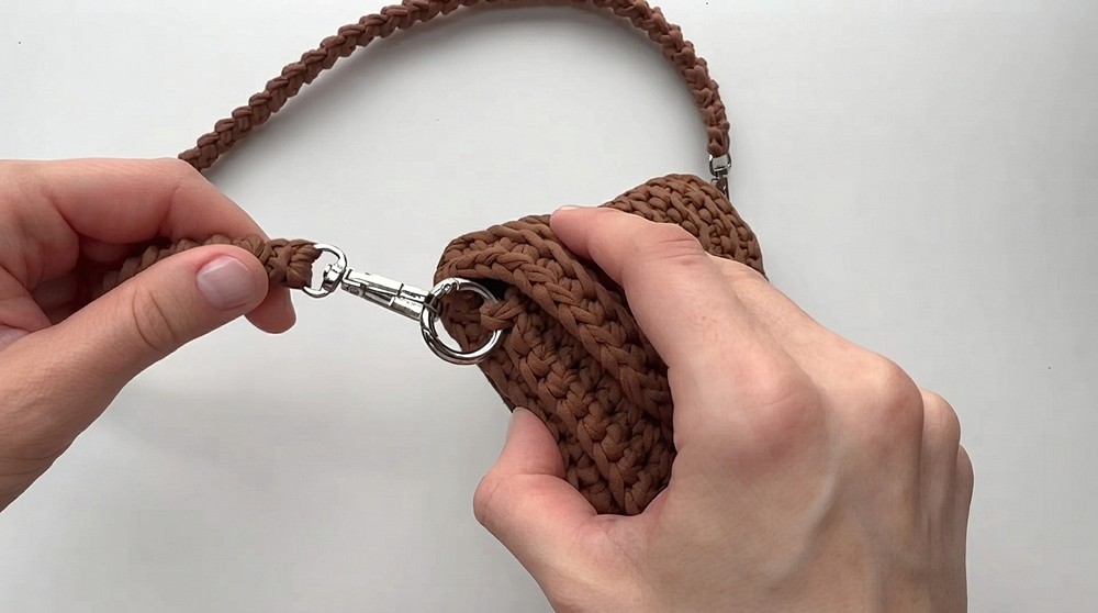How To Crochet Easy Mk Shoulder Bag From One Skein (5)