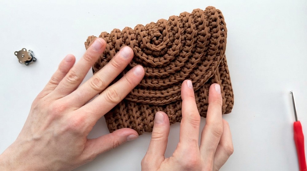 How To Crochet Easy Mk Shoulder Bag From One Skein (8)