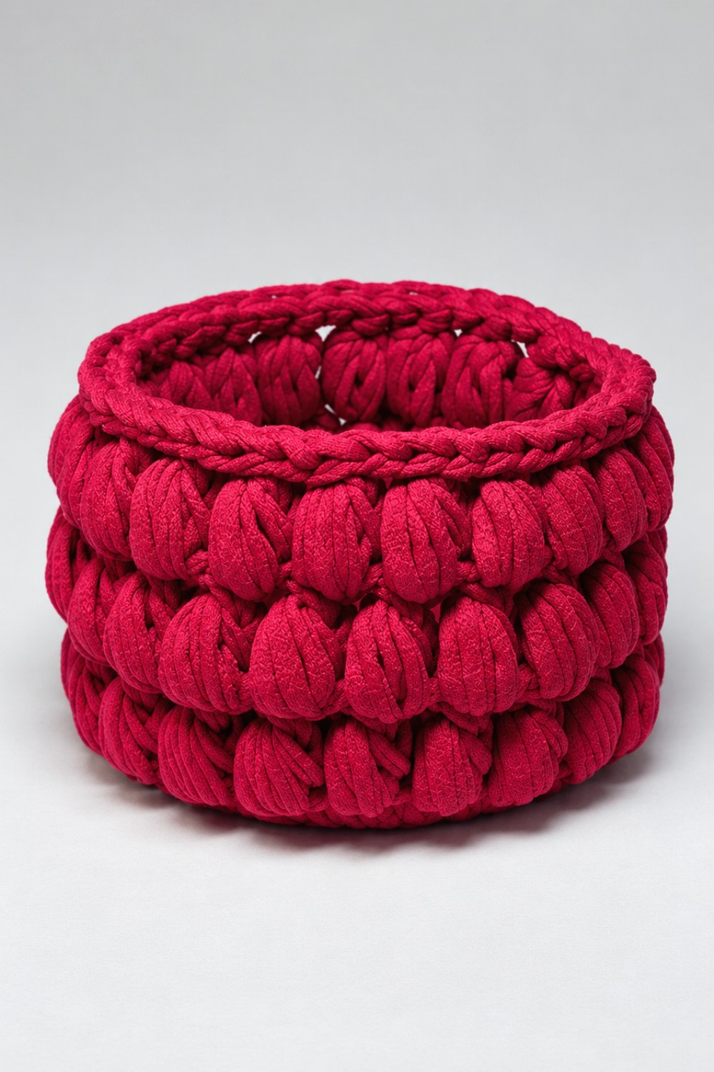How To Crochet Fluffy Basket Made From 1 Skein (2)