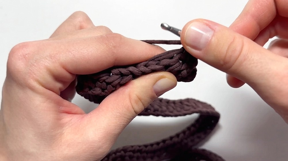 How To Crochet Jersey Yarn Bag For Beginners (8)