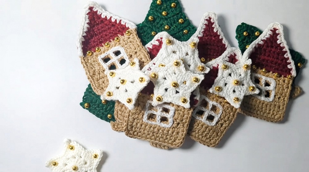 How to Crochet a Beautiful Christmas Garland with Leftover Yarn (15)