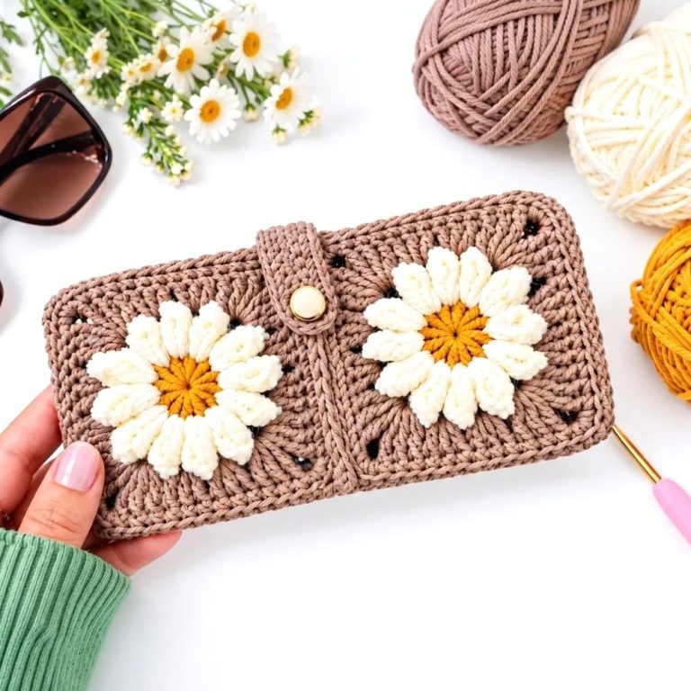 How to Crochet a Cute Daisy Granny Square Sunglasses Case _ Easy Floral Case Tutorial (5)