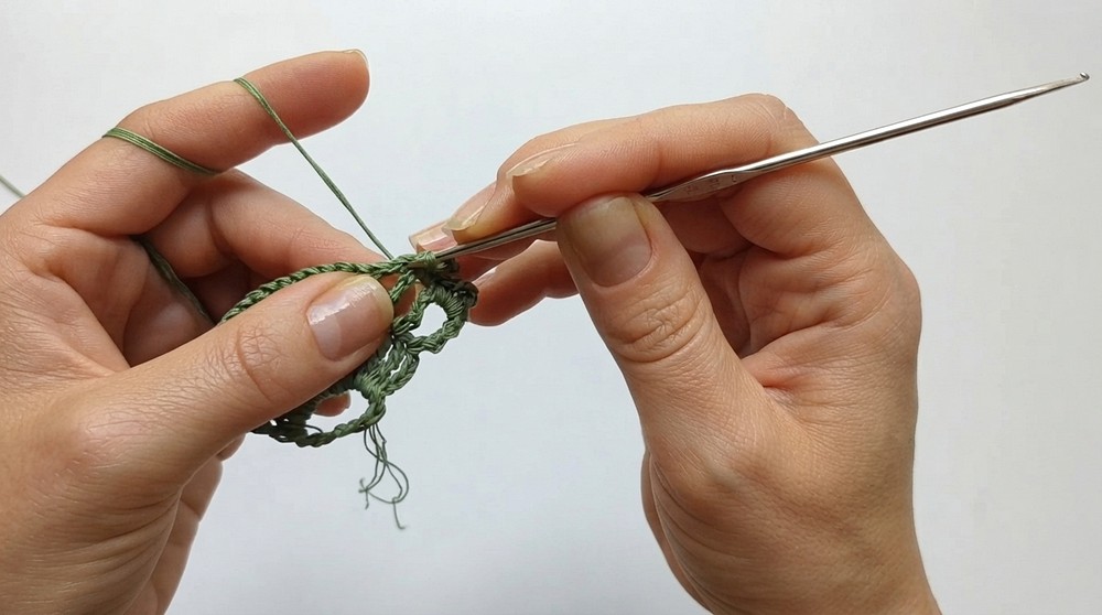 How to Crochet a Gorgeous Lace Pattern (8)