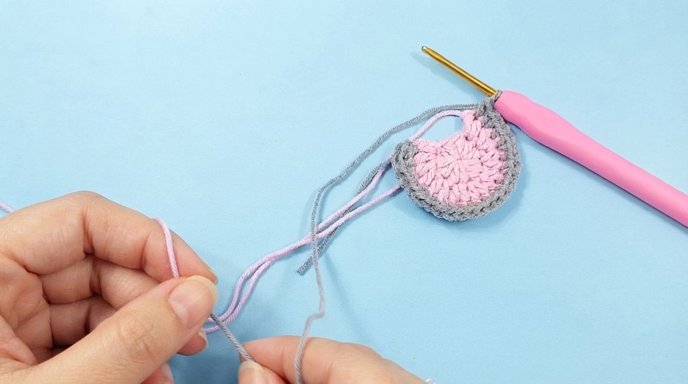 How to Crochet an Adorable Mouse Granny Square _ Easy & Fun Kawaii Motif Tutorial (10)