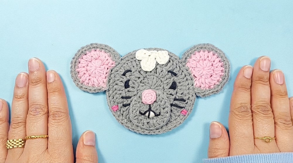 How to Crochet an Adorable Mouse Granny Square _ Easy & Fun Kawaii Motif Tutorial (14)
