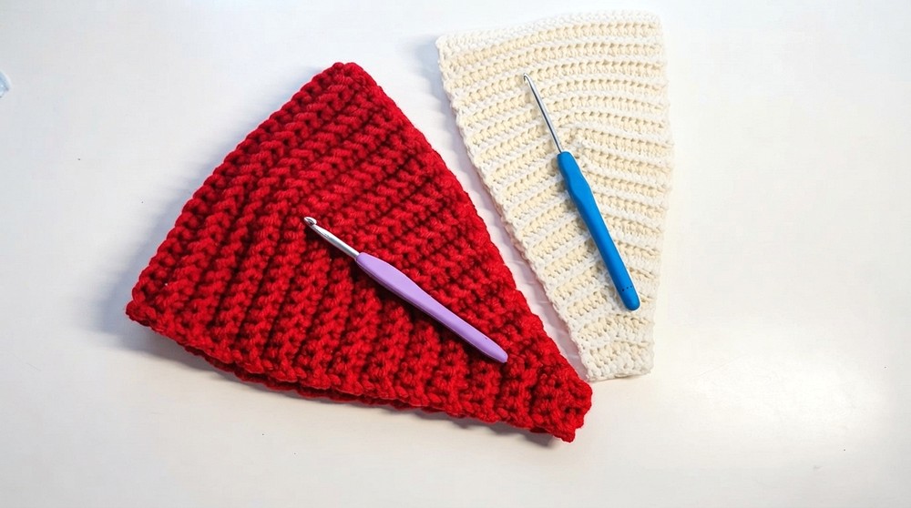 How to Crochet a Stylish Headband for Beginners _ Super Easy Step-by-Step Tutorial (12)